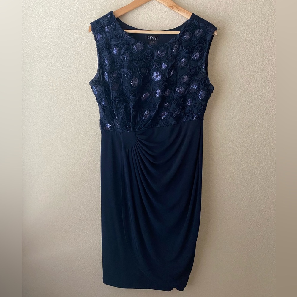 Enfocus Women’s Dress M Navy Blue Formal Sequin Ruched Midi Party Wedding Event